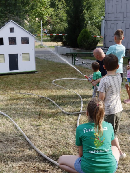 Spritzenhaus für den Nachwuchs